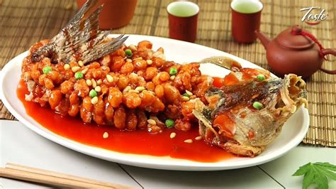  Sweet and Sour Mandarin Fish: Can You Resist This Tangy Symphony of Flavor and Crisp Texture?